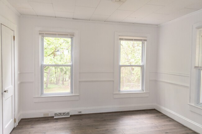 Building Photo - 751 Harris Ave NW