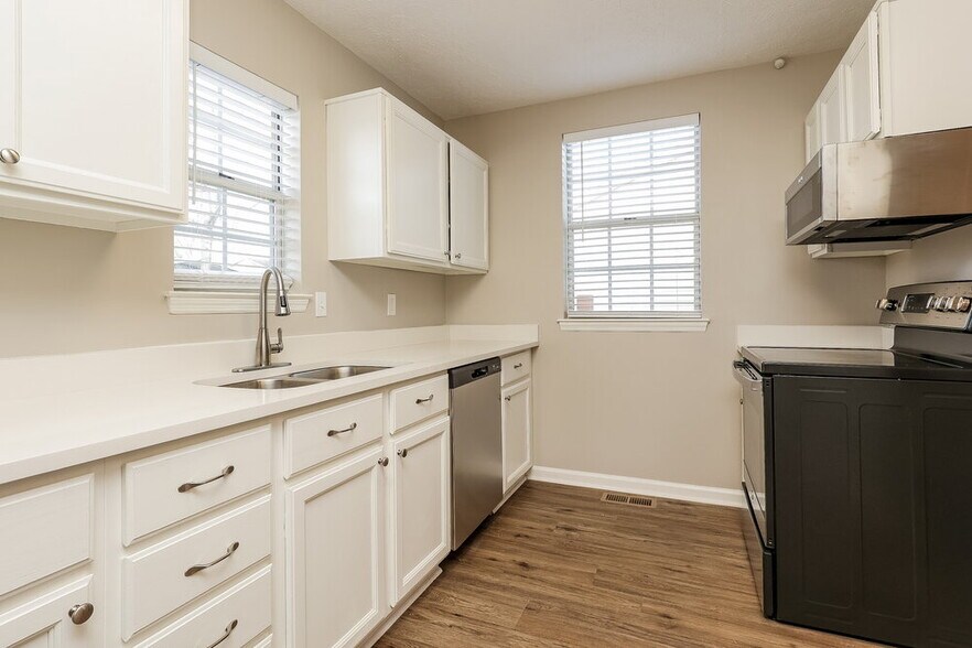 Building Photo - 104 River Bend Rd