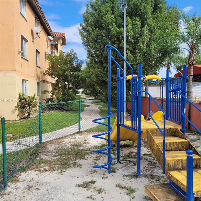 Building Photo - 17612 NW 25th Ave