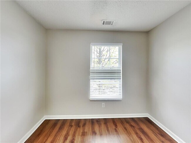 Building Photo - 20 Fieldview Ln