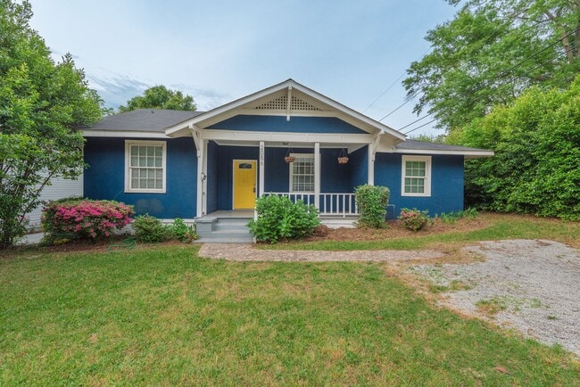Primary Photo - Beautiful 3 Bedroom 3 Bathroom Home Now Av...