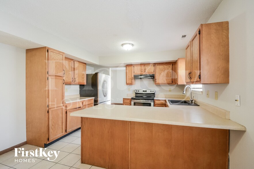 Building Photo - 5742 Ensley Ct