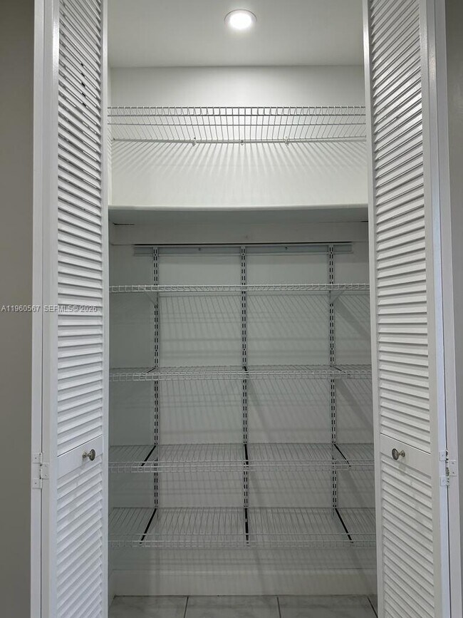 Building Photo - 7700 SW 132nd Pl