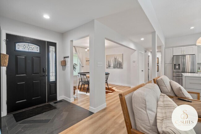 Building Photo - 1709 NW 33rd Pl