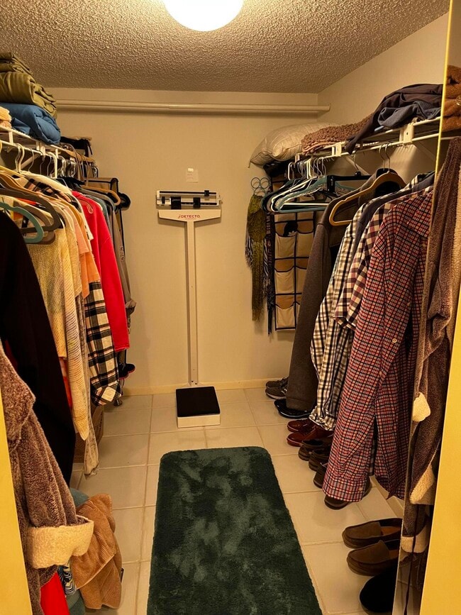 Building Photo - 12870 Briarlake Dr