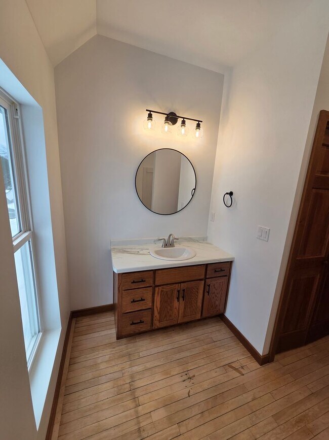 Building Photo - 2904 Parkridge Ave