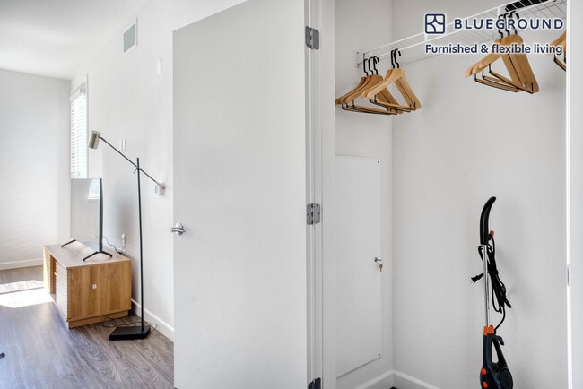 Building Photo - 765 Montague Expy