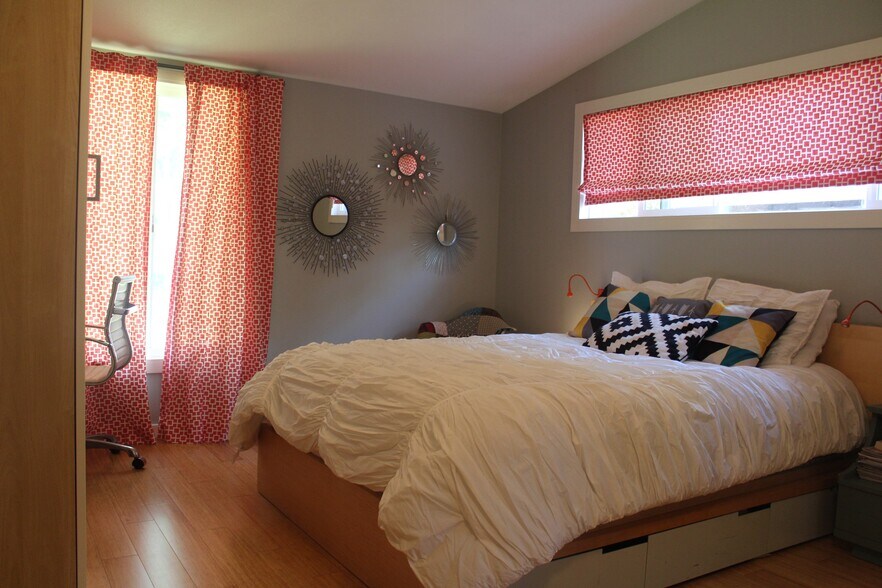 Building Photo - 2573 Oxford Lane