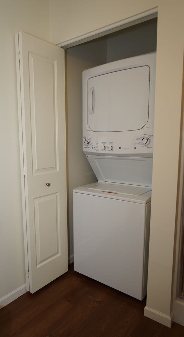 Building Photo - Dogwood ~ 2nd Floor with Vaulted Ceiling