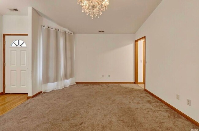 Building Photo - 1265 Virginia Ct