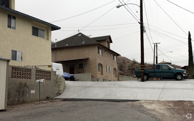 Building Photo - Hillside Apartments
