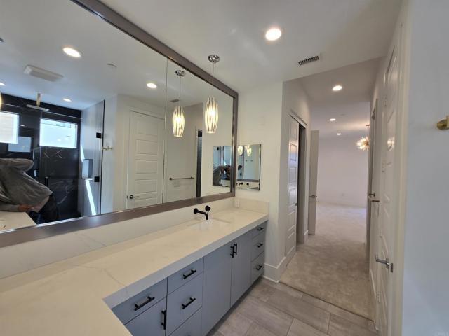 Building Photo - 8337 Distinctive Dr