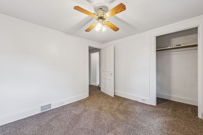Building Photo - Stunning 2 Bedroom home in Greensburg avai...