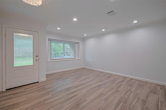 Building Photo - 12319 Attlee Dr