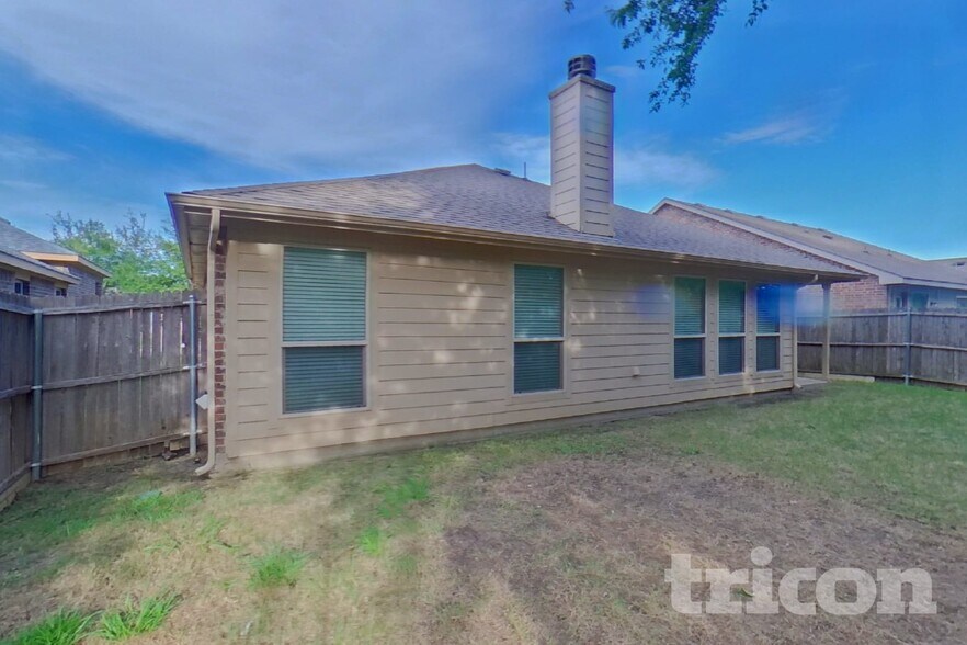 Building Photo - 1812 Fairbanks Dr