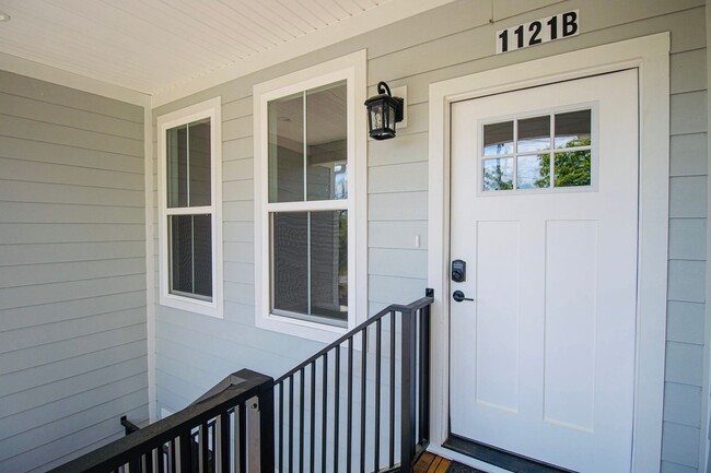 Building Photo - "Welcome to Olympia – Brand New Units + $4...