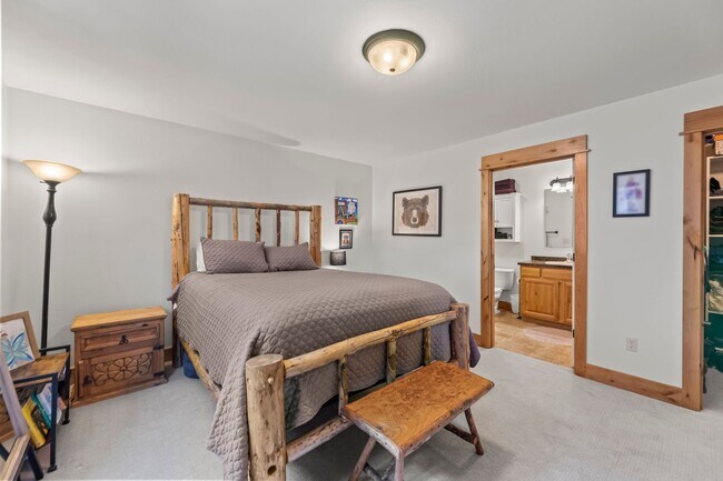 Building Photo - High End 3 Bed 2.5 Bath Home In Bozeman! N...