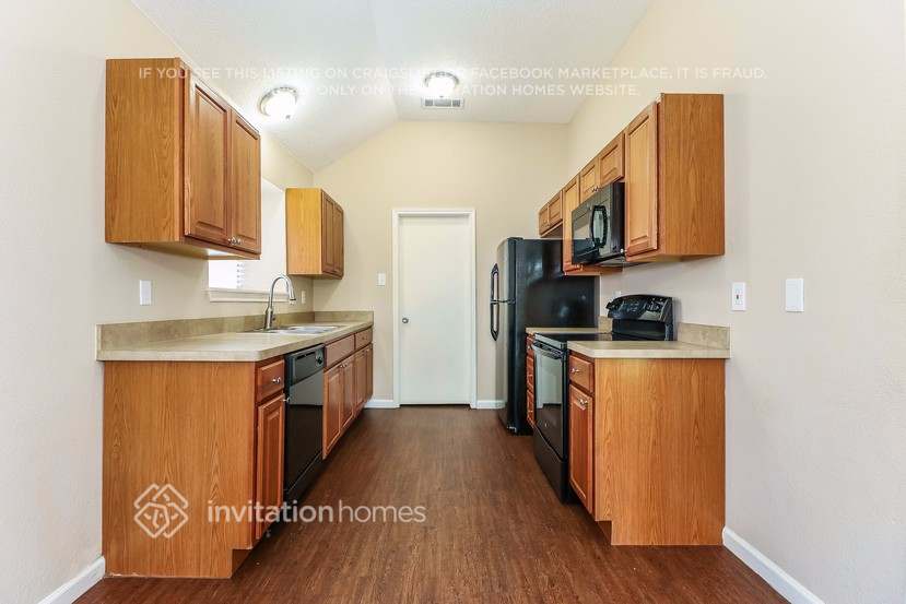 Building Photo - 2702 Whetstone Dr