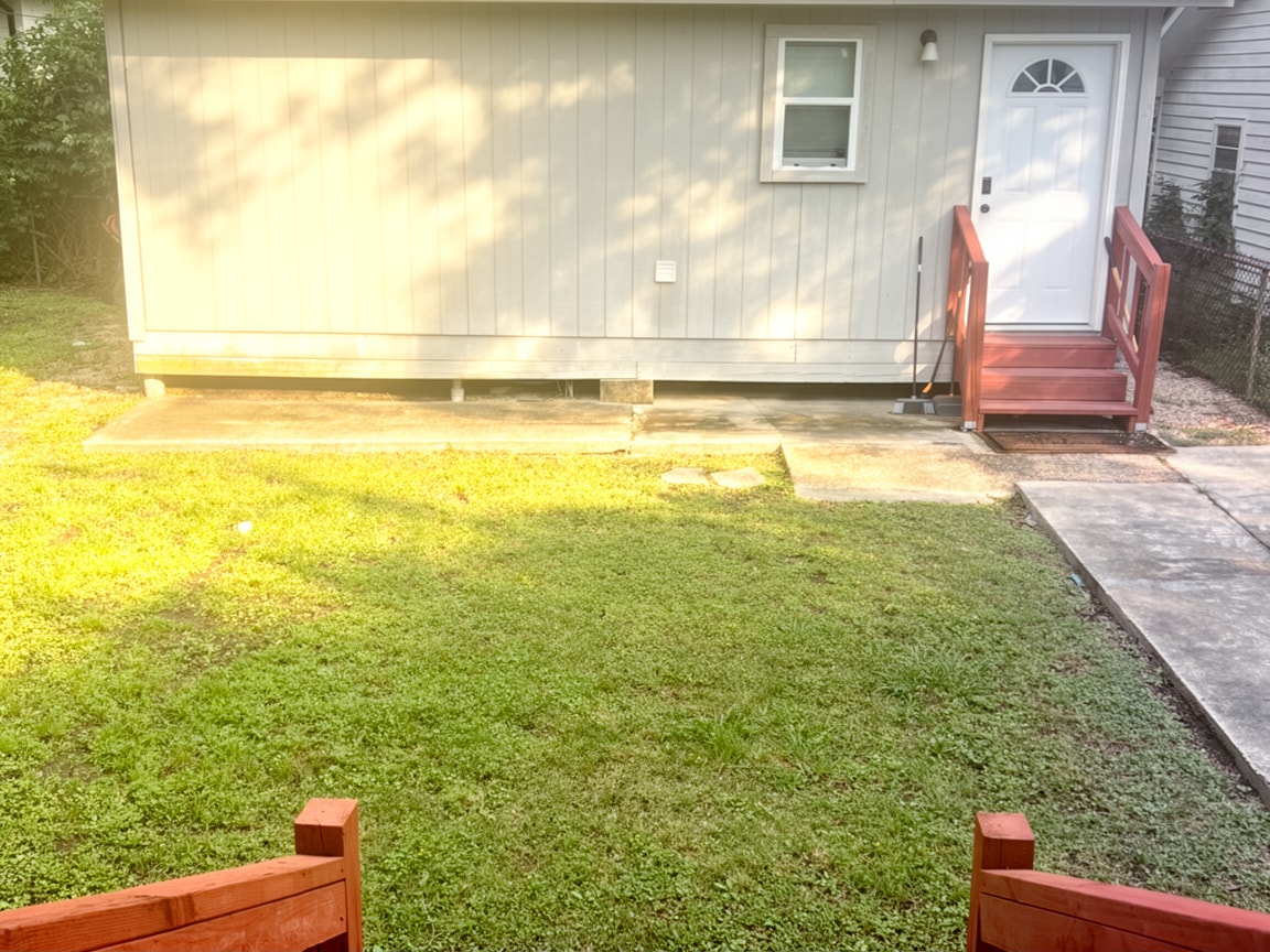 backyard - 6022 Vermillion Blvd