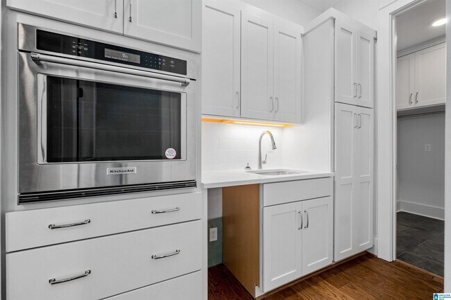 Building Photo - 3789 Poe Dr