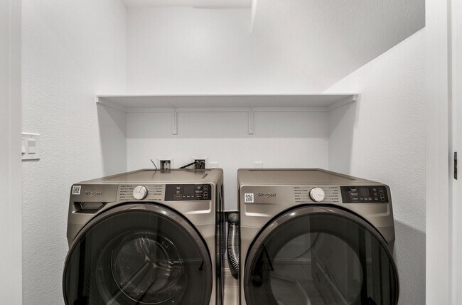 Building Photo - Modern Cadence Townhome with Open-Concept Living & Energy-Efficient Features!