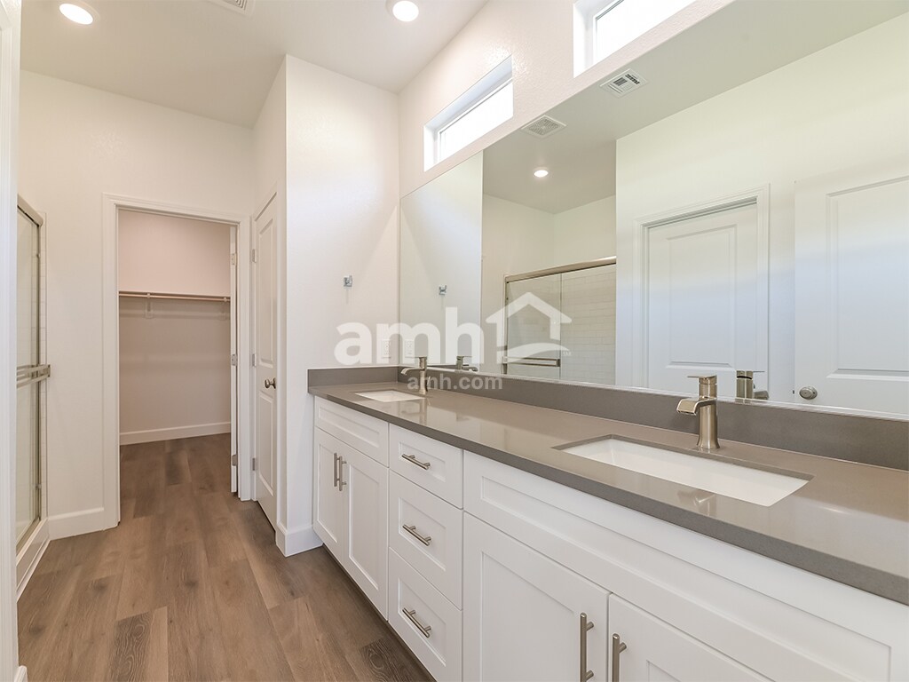 Building Photo - 20177 W Thomas Rd