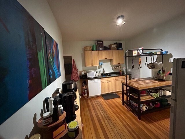 Building Photo - 45 Wellesley Park