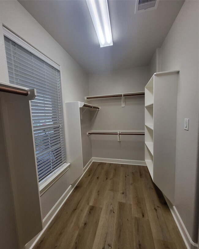 Building Photo - 606 Admiral Bay Ln