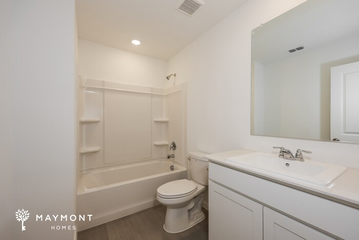 Building Photo - 3025 Tooley Dr