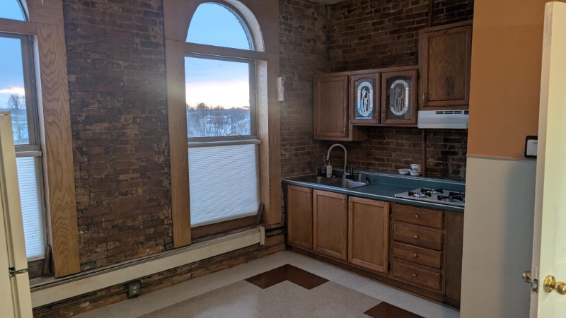 Building Photo - 60 N Main St