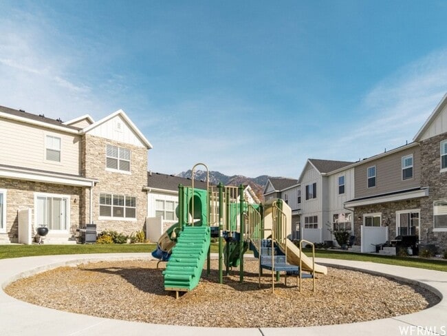 Building Photo - Amazing Six Bedroom Home, Draper, 3200 sq ...