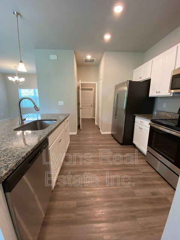 Building Photo - 5625 Abelman Rd