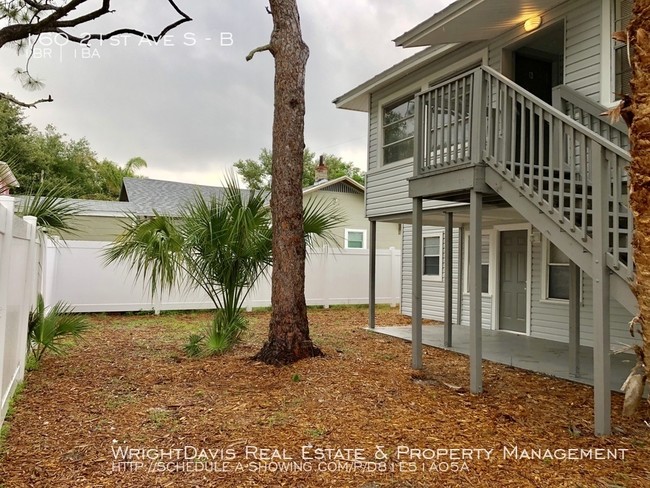 Building Photo - Vintage Studio Offered in Old Southeast!!!