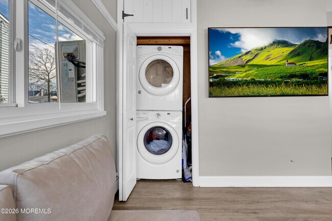 Building Photo - 804 Harbor Rd