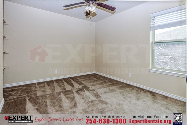 Building Photo - Spacious & Stylish 3-Bedroom Home for Rent...