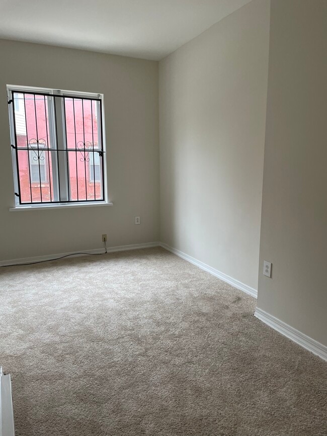 Building Photo - 1831 Fontain St