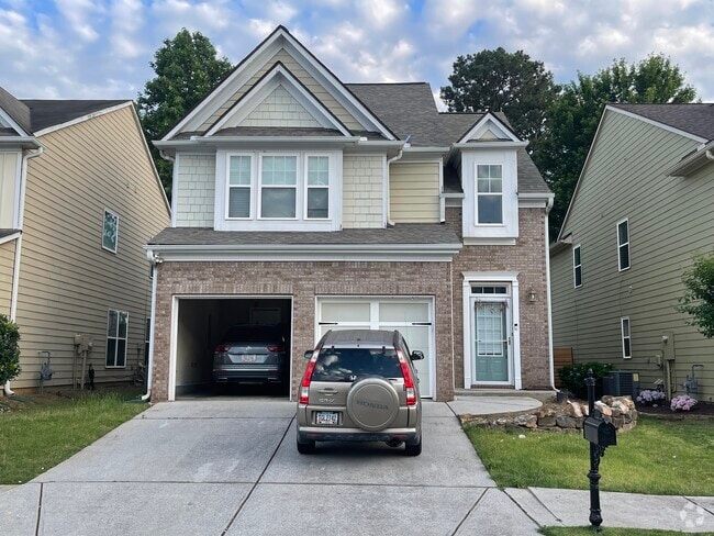 Building Photo - 5715 Weddington Dr