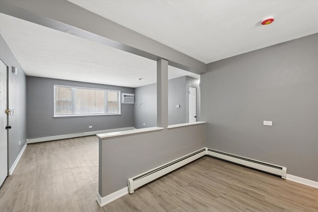 Building Photo - 1910 16th Ave