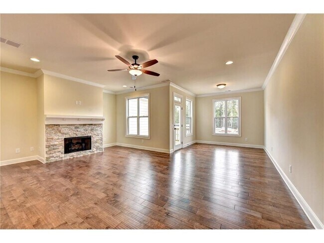 Building Photo - 5239 Cresslyn Rdg