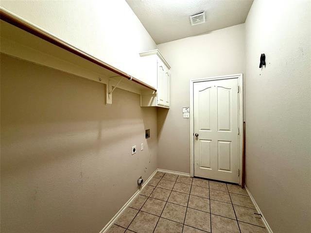 Building Photo - 8832 Fayetteville Dr