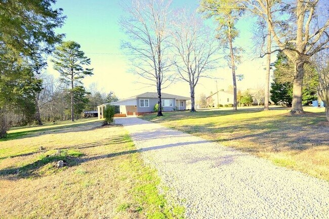 Building Photo - 7123 Gold Hill Rd