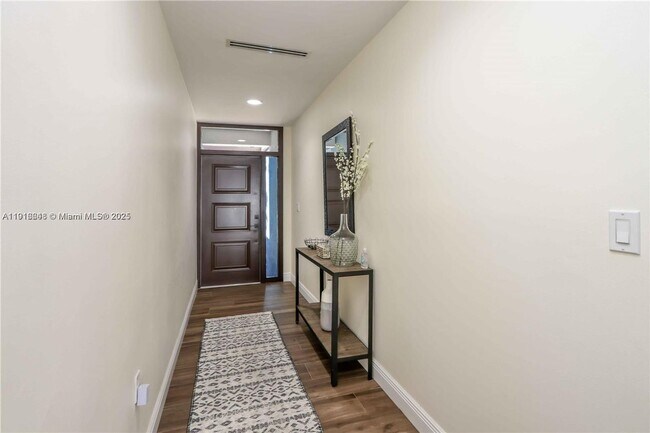 Building Photo - 16509 Fox Den Ct