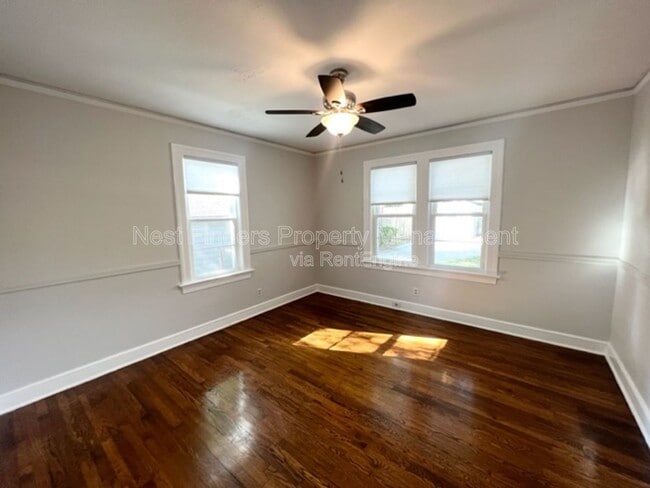 Building Photo - 2144 Southampton Rd