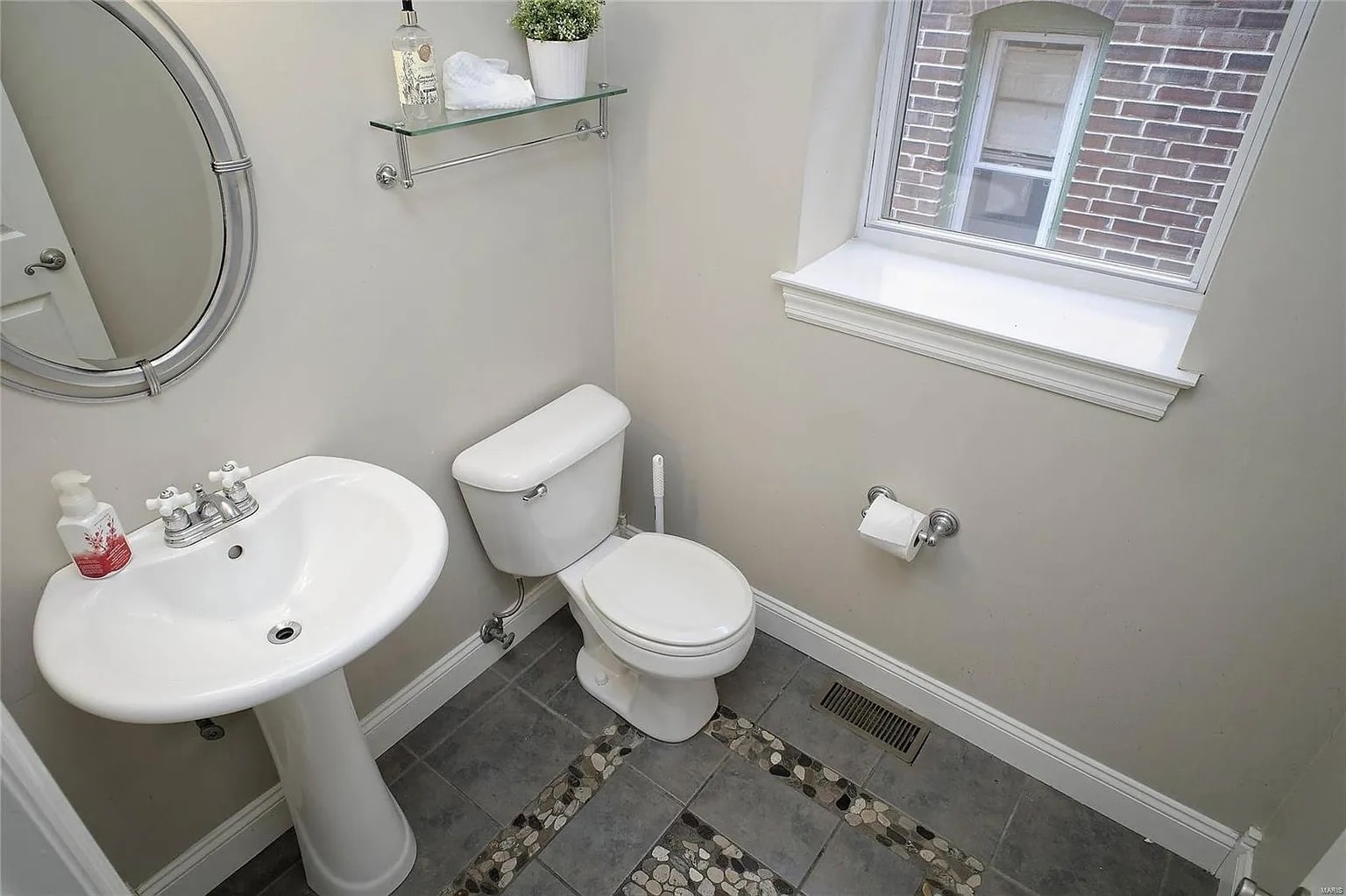 First floor bathroom (half) - 3936 Utah St