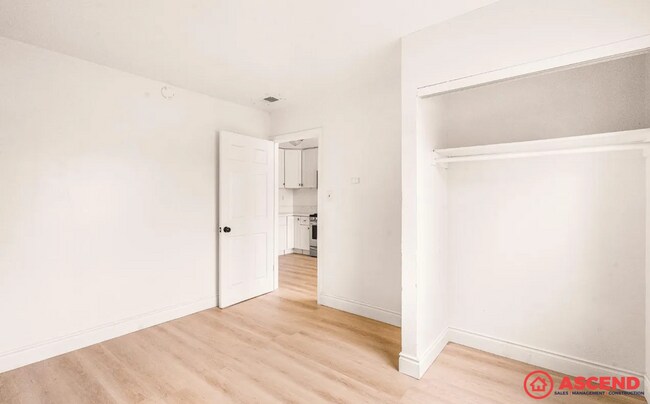 Building Photo - 407 4th St