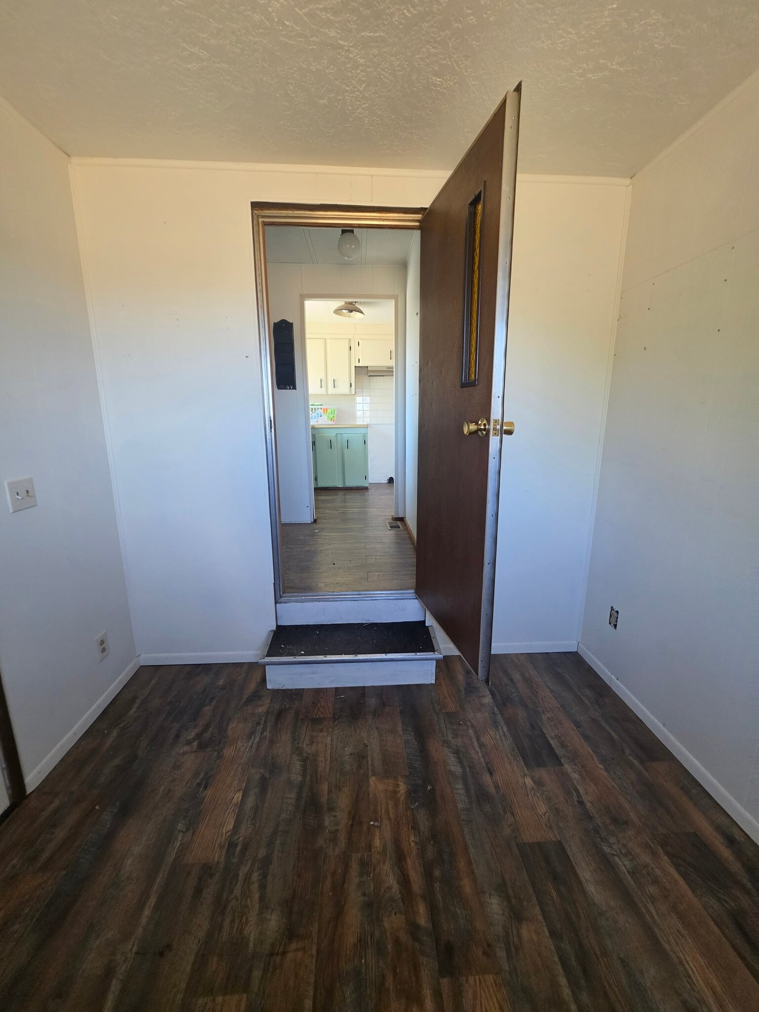 Building Photo - 1112 US-30