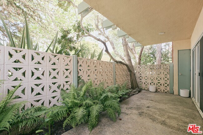 Building Photo - 7712 Pso Del Rey