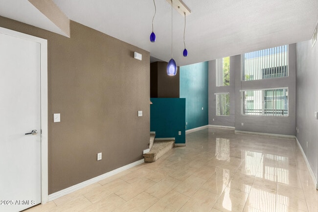Building Photo - 3633 N 3rd Ave