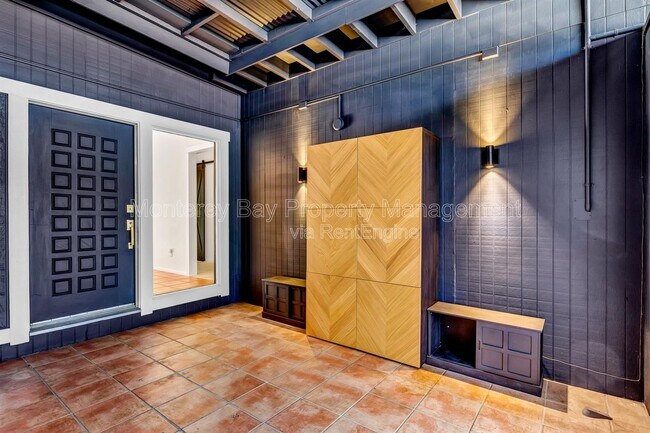 Building Photo - 3057 Otto Dr
