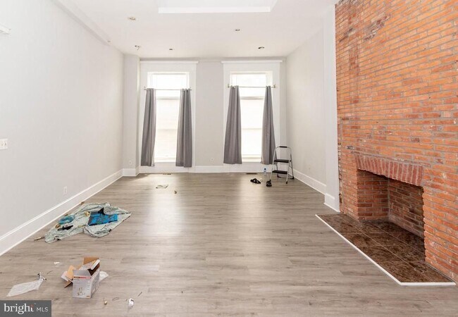 Building Photo - 31X N Paca St